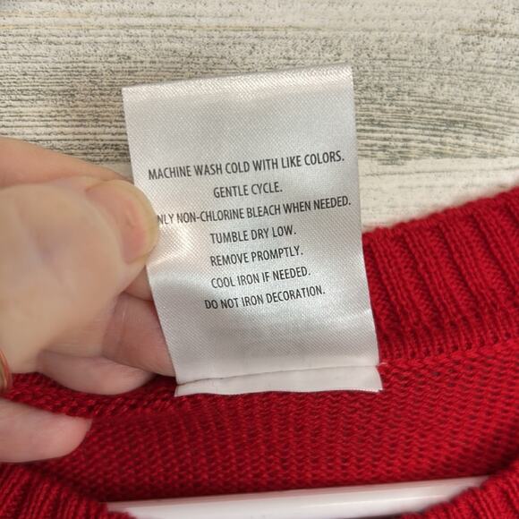 Hello Kitty by Sanrio Womens Sweater Size Medium Red Bow Pattern Long Sleeve - Picture 6 of 6